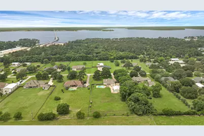 13514 Jbk Memorial Drive, Willis, TX 77318 - Photo 3
