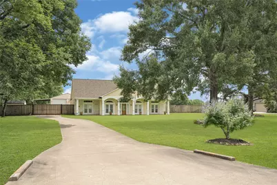 13514 Jbk Memorial Drive, Willis, TX 77318 - Photo 3