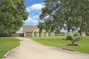 13514 J B K Memorial Dr, Willis, TX 77318 - Photo 3