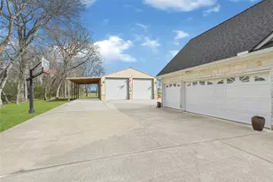 13514 J B K Memorial Dr, Willis, TX 77318 - Photo 25