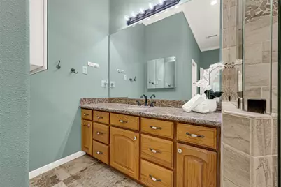 13514 Jbk Memorial Drive, Willis, TX 77318 - Photo 17