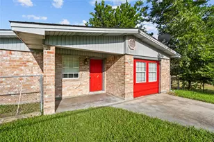 206 S Texas St, Texas City, TX 77591 - Photo 1
