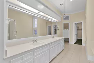 28 Waters Edge St, Conroe, TX 77356 - Photo 13