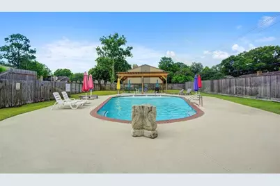 2833 Seaside Drive, Seabrook, TX 77586 - Photo 11