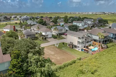 00000 E Conquistador, Galveston, TX 77554 - Photo 5