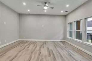 1122 W 16th St, Houston, TX 77008 - Photo 9