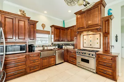 4227 Vista Boulevard, Galveston, TX 77554 - Photo 11