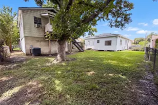 714 Bolling Ln, Houston, TX 77076 - Photo 25