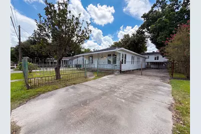 714 Bolling Lane, Houston, TX 77076 - Photo 1
