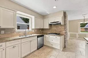 11310 Olympia Dr, Houston, TX 77077 - Photo 13
