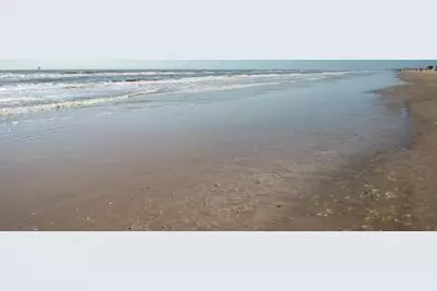 117 N Mae Circle, Crystal Beach, TX 77650 - Photo 9