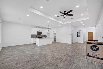 130 E Melville Drive, Crosby, TX 77532 - Photo 7