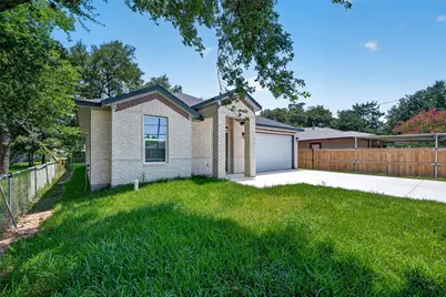 130 E Melville Drive, Crosby, TX 77532 - Photo 5