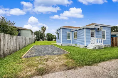 5813 Avenue S 1/2, Galveston, TX 77551 - Photo 15