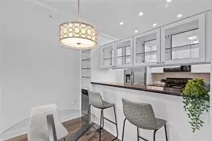 1900 Genesee St, Houston, TX 77006 - Photo 9