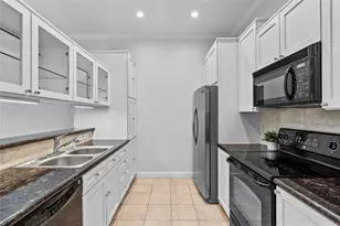 1900 Genesee St, Houston, TX 77006 - Photo 11