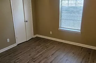 8941 Gaylord St, Hedwig Village, TX 77024 - Photo 9