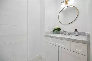 2310 Swift Blvd, Houston, TX 77030 - Photo 17