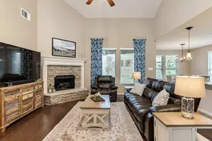574 Southampton Ln, League City, TX 77573 - Photo 9