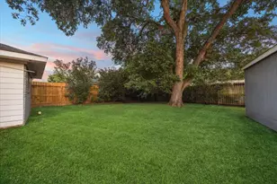 6215 Cheena Dr, Houston, TX 77096 - Photo 23