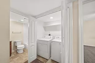 8415 Hearth Dr, Houston, TX 77054 - Photo 7