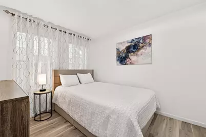 15811 Natchez Brook Lane #B, Houston, TX 77073 - Photo 5
