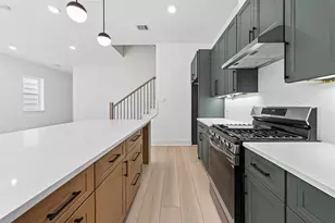 969 Highland Lgt Ln, Houston, TX 77091 - Photo 7