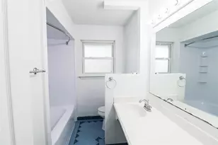 4513 Nina Lee Ln, Houston, TX 77092 - Photo 9