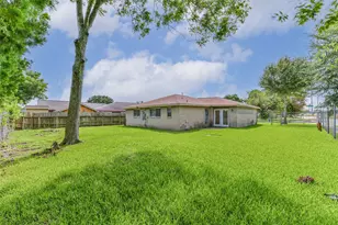 12203 Cape Hyannis Dr, Houston, TX 77048 - Photo 25
