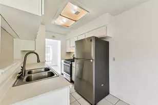 12203 Cape Hyannis Dr, Houston, TX 77048 - Photo 1