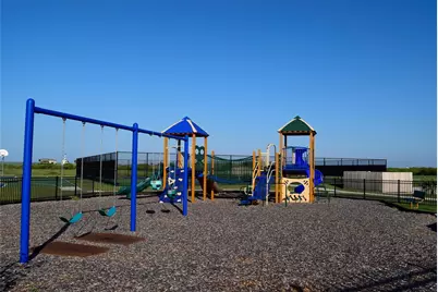 2929 Palacios Bay Drive, Palacios, TX 77465 - Photo 11