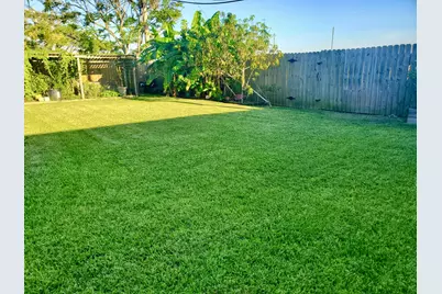 2927 30th Avenue N, Texas City, TX 77590 - Photo 5
