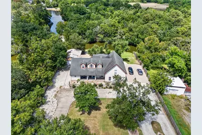 8618 Highway 6, Hitchcock, TX 77563 - Photo 1