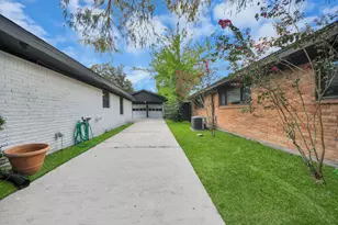 5823 McKnight St, Houston, TX 77035 - Photo 39