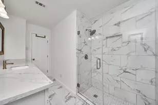 5823 McKnight St, Houston, TX 77035 - Photo 31
