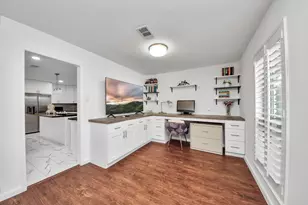 5823 McKnight St, Houston, TX 77035 - Photo 7