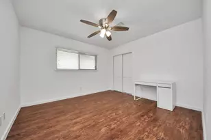 5823 McKnight St, Houston, TX 77035 - Photo 33