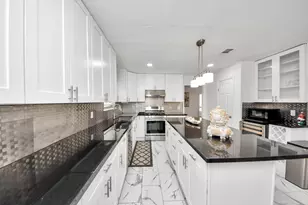5823 McKnight St, Houston, TX 77035 - Photo 19