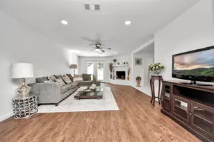 5823 McKnight St, Houston, TX 77035 - Photo 13