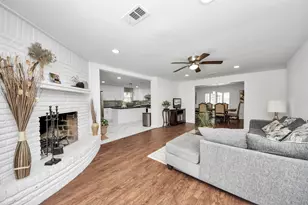 5823 McKnight St, Houston, TX 77035 - Photo 13