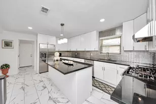 5823 McKnight St, Houston, TX 77035 - Photo 17