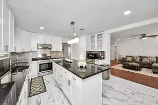 5823 McKnight St, Houston, TX 77035 - Photo 21