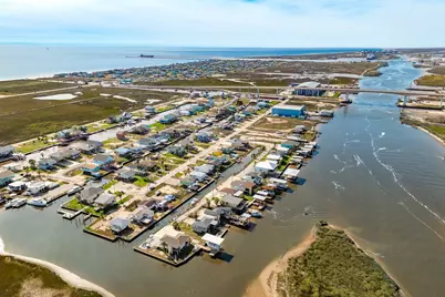 402 Shark Lane, Surfside Beach, TX 77541 - Photo 11