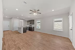 8303 Amaryllis Ct, Rosharon, TX 77583 - Photo 7