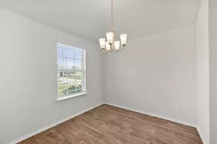 8303 Amaryllis Ct, Rosharon, TX 77583 - Photo 3