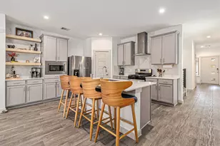 12823 Tokenhouse Ln, Houston, TX 77047 - Photo 1