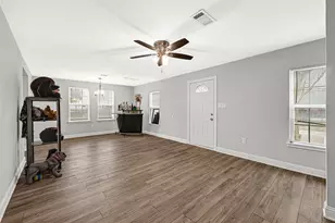 1300 Cypress St, Baytown, TX 77520 - Photo 7