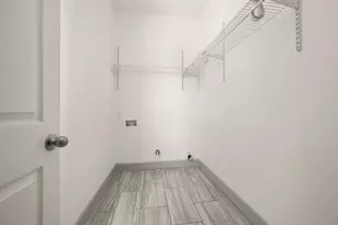 1625 39th St, Galveston, TX 77550 - Photo 23