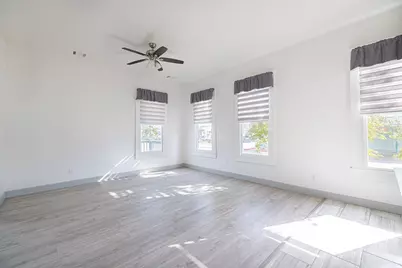 1625 39th Street, Galveston, TX 77550 - Photo 9