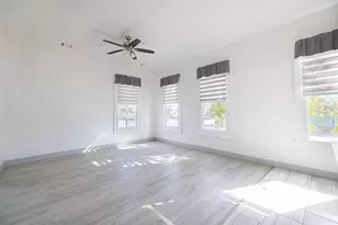 1625 39th St, Galveston, TX 77550 - Photo 9